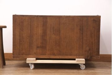 アンティーク家具　昭和初期　経年を感じさせる味わいのある木肌が魅力の桐箪笥ローボード(リビングボード、収納棚、テレビ台、テレビボード、桐たんす)(R-051342)