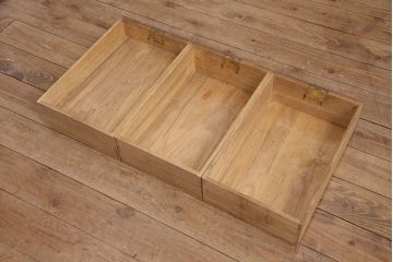 アンティーク家具　昭和初期　経年を感じさせる味わいのある木肌が魅力の桐箪笥ローボード(リビングボード、収納棚、テレビ台、テレビボード、桐たんす)(R-051342)