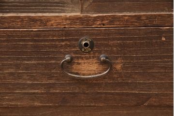 アンティーク家具　昭和初期　経年を感じさせる味わいのある木肌が魅力の桐箪笥ローボード(リビングボード、収納棚、テレビ台、テレビボード、桐たんす)(R-051342)