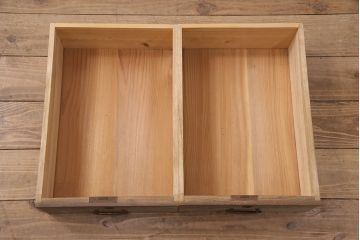 アンティーク家具　昭和初期　経年を感じさせる味わいのある木肌が魅力の桐箪笥ローボード(リビングボード、収納棚、テレビ台、テレビボード、桐たんす)(R-051343)