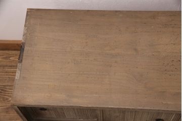 アンティーク家具　昭和初期　経年を感じさせる味わいのある木肌が魅力の桐箪笥ローボード(リビングボード、収納棚、テレビ台、テレビボード、桐たんす)(R-051343)