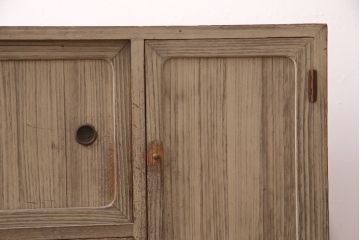 アンティーク家具　昭和初期　経年を感じさせる味わいのある木肌が魅力の桐箪笥ローボード(リビングボード、収納棚、テレビ台、テレビボード、桐たんす)(R-051343)