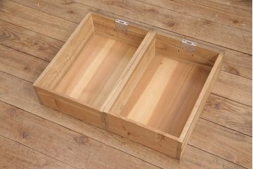 アンティーク家具　素朴な木の風合いが味わいのある空間を演出する桐箪笥ローボード(リビングボード、収納棚、テレビ台、テレビボード、桐たんす)(R-051345)