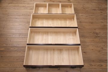 中古　美品　二本松伝統家具　田中家具　ケヤキ・桐材　気品ある佇まいが魅力的な衣装箪笥(和タンス、引き出し)(R-051350)