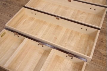 中古　美品　二本松伝統家具　田中家具　ケヤキ・桐材　気品ある佇まいが魅力的な衣装箪笥(和タンス、引き出し)(R-051350)