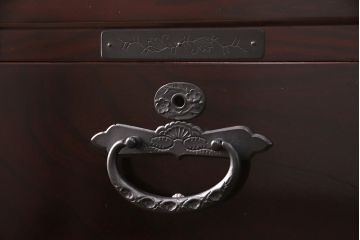 中古　美品　二本松伝統家具　田中家具　ケヤキ・桐材　気品ある佇まいが魅力的な衣装箪笥(和タンス、引き出し)(R-051350)