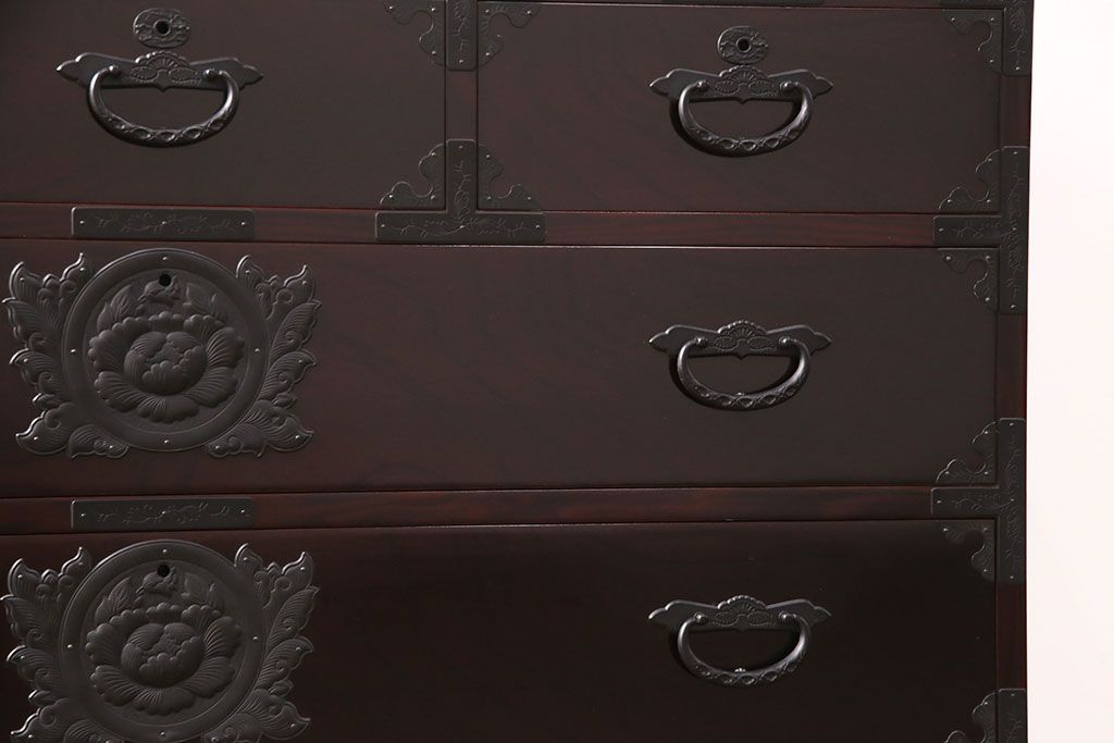 中古　美品　二本松伝統家具　田中家具　ケヤキ・桐材　気品ある佇まいが魅力的な衣装箪笥(和タンス、引き出し)(R-051350)