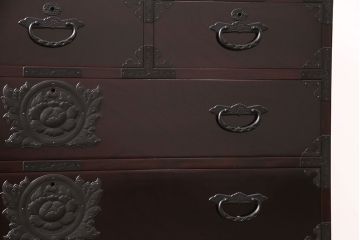 中古　美品　二本松伝統家具　田中家具　ケヤキ・桐材　気品ある佇まいが魅力的な衣装箪笥(和タンス、引き出し)(R-051350)