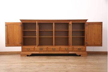 中古　美品　横浜ダニエル風　アーリーアメリカン　洗練された上品さが魅力的なサイドボード(収納棚、戸棚、キャビネット)(R-051352)