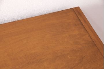 中古　美品　横浜ダニエル風　アーリーアメリカン　洗練された上品さが魅力的なサイドボード(収納棚、戸棚、キャビネット)(R-051352)