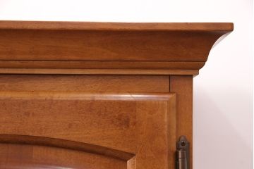 中古　美品　横浜ダニエル風　アーリーアメリカン　洗練された上品さが魅力的なサイドボード(収納棚、戸棚、キャビネット)(R-051352)