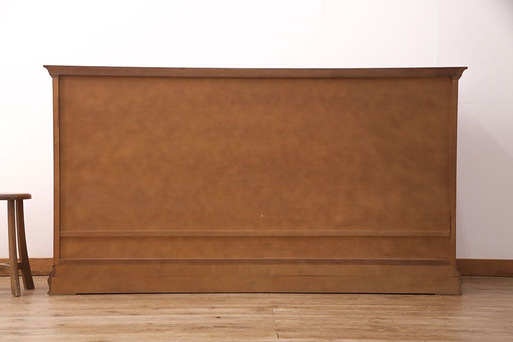 中古　美品　横浜ダニエル風　アーリーアメリカン　洗練された上品さが魅力的なサイドボード(収納棚、戸棚、キャビネット)(R-051352)