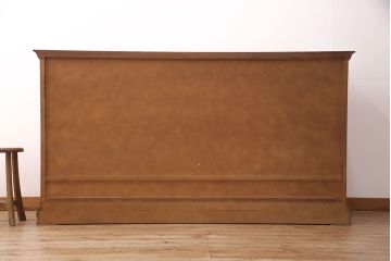 中古　美品　横浜ダニエル風　アーリーアメリカン　洗練された上品さが魅力的なサイドボード(収納棚、戸棚、キャビネット)(R-051352)