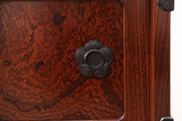 中古　美品　岩谷堂箪笥　菊幸作　上質な和の空間を演出するローボード(テレビボード、テレビ台、リビングボード、収納棚)(R-051355)