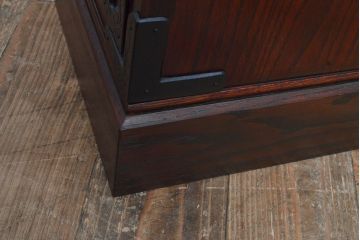 中古　美品　岩谷堂箪笥　菊幸作　当店リメイク(ヒノキ天板・台輪付き)　前面の木目が存在感を放つ衣装盆付きサイドチェスト(引き出し、着物箪笥、収納棚、サイドボード)(R-051356)