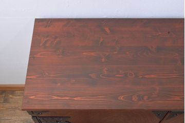 中古　美品　岩谷堂箪笥　菊幸作　当店リメイク(ヒノキ天板・台輪付き)　前面の木目が存在感を放つ衣装盆付きサイドチェスト(引き出し、着物箪笥、収納棚、サイドボード)(R-051356)