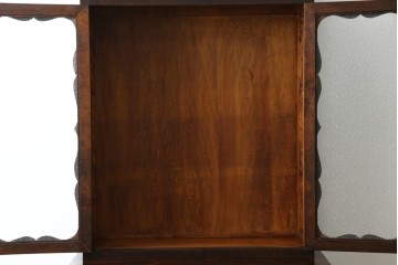 和製ヴィンテージ　国産職人手作り　手造り民芸家具　ガラス扉のデザインがおしゃれなキャビネット　(R-051362)