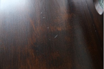 和製ヴィンテージ　国産職人手作り　手造り民芸家具　ガラス扉のデザインがおしゃれなキャビネット　(R-051362)