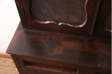 和製ヴィンテージ　国産職人手作り　手造り民芸家具　ガラス扉のデザインがおしゃれなキャビネット(松本民芸家具風、ブックケース、収納棚、本箱、戸棚、食器棚、カップボード、ビンテージ)(R-051362)