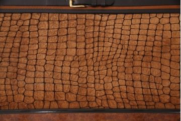 中古　GUCCI(グッチ)　Formitalia(フォルミタリア)　希少品!エレガントな雰囲気を醸し出すセンターテーブル(ローテーブル、机)(定価約80万円)(R-051363)