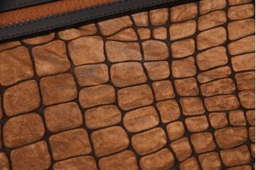 中古　GUCCI(グッチ)　Formitalia(フォルミタリア)　希少品!エレガントな雰囲気を醸し出すセンターテーブル(ローテーブル、机)(定価約80万円)(R-051363)