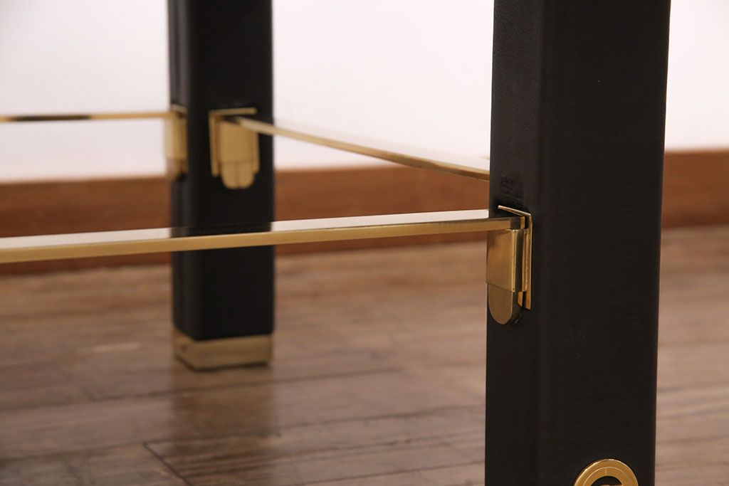 中古　GUCCI(グッチ)　Formitalia(フォルミタリア)　希少品!エレガントな雰囲気を醸し出すセンターテーブル(ローテーブル、机)(定価約80万円)(R-051363)