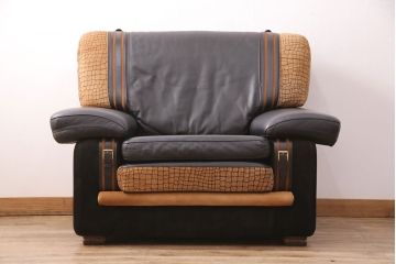 中古　GUCCI(グッチ)　Formitalia(フォルミタリア)　希少品!エレガントな雰囲気を醸し出す本革製のソファ(1人掛け、アームチェア)(定価約90万円)(R-051364)