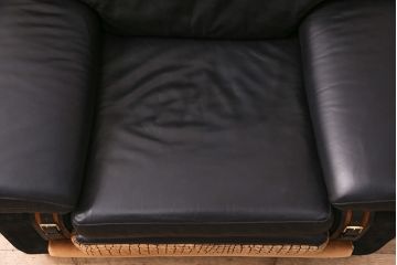 中古　GUCCI(グッチ)　Formitalia(フォルミタリア)　希少品!エレガントな雰囲気を醸し出す本革製のソファ(1人掛け、アームチェア)(定価約90万円)(R-051364)
