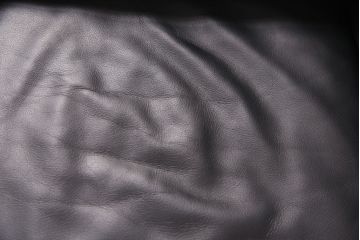 中古　GUCCI(グッチ)　Formitalia(フォルミタリア)　希少品!エレガントな雰囲気を醸し出す本革製のソファ(1人掛け、アームチェア)(定価約90万円)(R-051364)