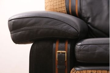 中古　GUCCI(グッチ)　Formitalia(フォルミタリア)　希少品!エレガントな雰囲気を醸し出す本革製のソファ(1人掛け、アームチェア)(定価約90万円)(R-051364)