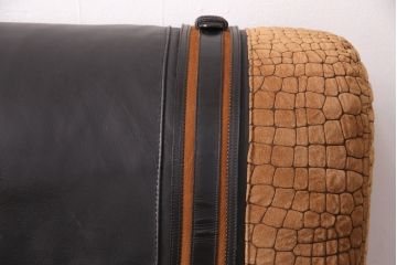 中古　GUCCI(グッチ)　Formitalia(フォルミタリア)　希少品!エレガントな雰囲気を醸し出す本革製のソファ(1人掛け、アームチェア)(定価約90万円)(R-051365)