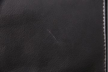 中古　GUCCI(グッチ)　Formitalia(フォルミタリア)　希少品!エレガントな雰囲気を醸し出す本革製のソファ(1人掛け、アームチェア)(定価約90万円)(R-051365)