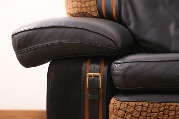 中古　GUCCI(グッチ)　Formitalia(フォルミタリア)　希少品!エレガントな雰囲気を醸し出す本革製のソファ(1人掛け、アームチェア)(定価約90万円)(R-051365)