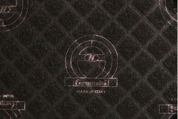 中古　GUCCI(グッチ)　Formitalia(フォルミタリア)　希少品!エレガントな雰囲気を醸し出す本革製のオットマン(1人掛けソファ、椅子、スツール)(定価約44万円)(R-051366)