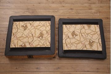 中古　GUCCI(グッチ)　Formitalia(フォルミタリア)　希少品!エレガントな雰囲気を醸し出す本革製のオットマン(1人掛けソファ、椅子、スツール)(定価約44万円)(R-051366)