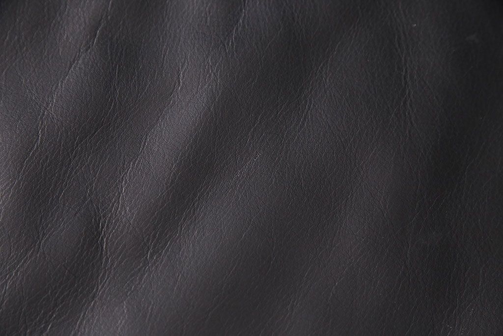 中古 GUCCI(グッチ) Formitalia(フォルミタリア) 希少品!エレガントな雰囲気を醸し出す本革ソファ(二人掛け、アームソファ)(定価約240万円)(R-051368)