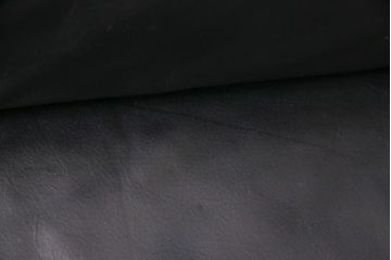 中古 GUCCI(グッチ) Formitalia(フォルミタリア) 希少品!エレガントな雰囲気を醸し出す本革ソファ(二人掛け、アームソファ)(定価約240万円)(R-051368)