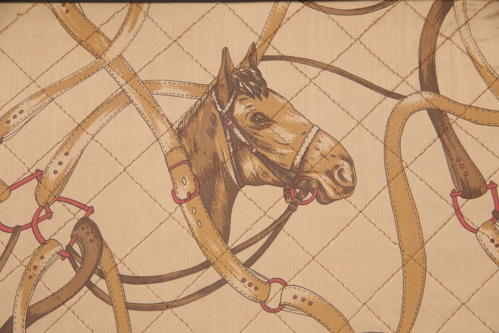 中古 GUCCI(グッチ) Formitalia(フォルミタリア) 希少品!エレガントな雰囲気を醸し出す本革ソファ(二人掛け、アームソファ)(定価約240万円)(R-051368)