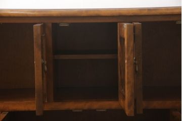 中古　九州民芸家具　樺桜(カバザクラ)の赤みがかった木肌が美しいサイドボード(収納棚、食器棚、キャビネット)(R-051371)