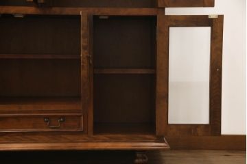 中古　九州民芸家具　樺桜(カバザクラ)の赤みがかった木肌が美しいサイドボード(収納棚、食器棚、キャビネット)(R-051371)