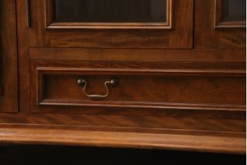 中古　九州民芸家具　樺桜(カバザクラ)の赤みがかった木肌が美しいサイドボード(収納棚、食器棚、キャビネット)(R-051371)