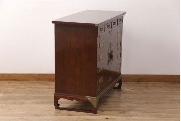 中古　民芸家具　李朝デザイン　アジアンな雰囲気作りに活躍する収納棚(定価約14万円)(書棚、サイドボード、キャビネット)(R-051372)