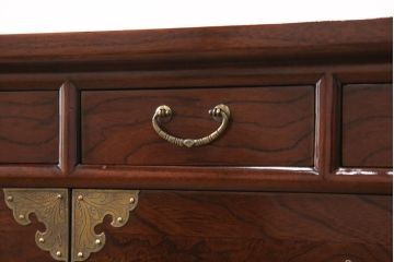 中古　民芸家具　李朝デザイン　アジアンな雰囲気作りに活躍する収納棚(定価約14万円)(書棚、サイドボード、キャビネット)(R-051372)