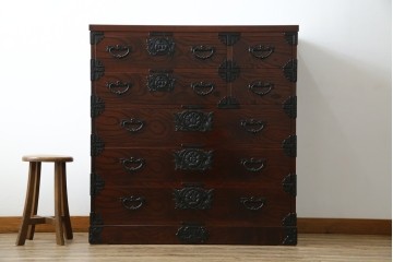 中古　美品　岩谷堂箪笥　上質な和の空間づくりに活躍する衣装箪笥　(R-051382)