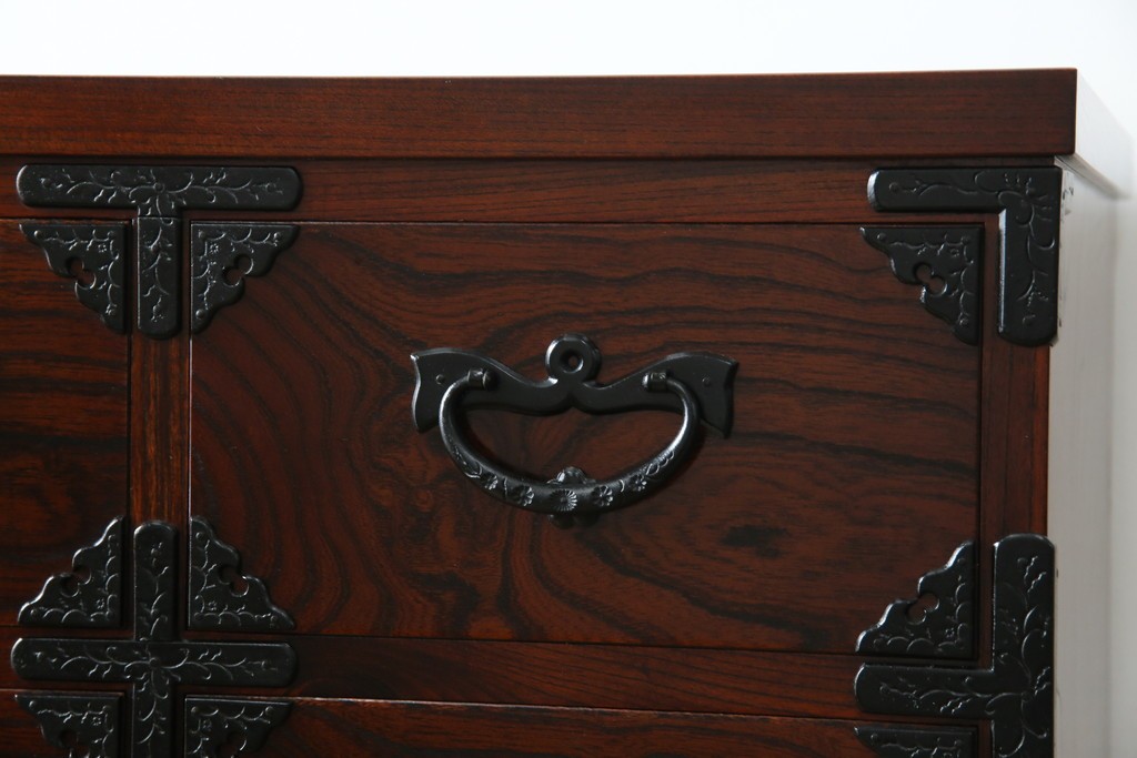 中古　美品　岩谷堂箪笥　上質な和の空間づくりに活躍する衣装箪笥　(R-051382)