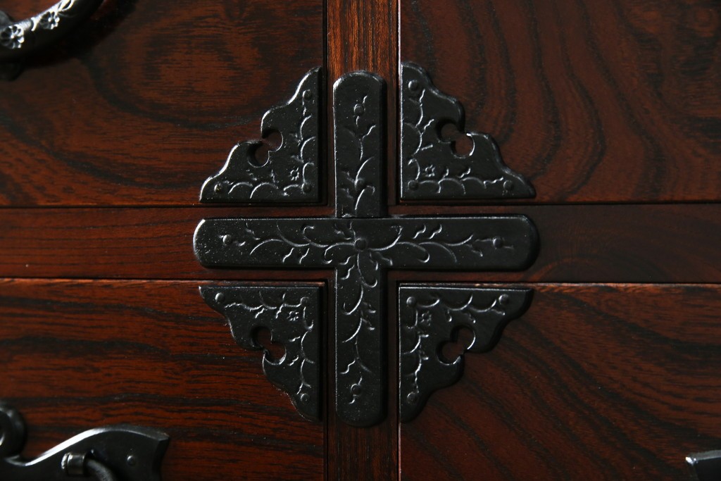 中古　美品　岩谷堂箪笥　上質な和の空間づくりに活躍する衣装箪笥　(R-051382)