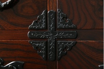 中古　美品　岩谷堂箪笥　上質な和の空間づくりに活躍する衣装箪笥　(R-051382)