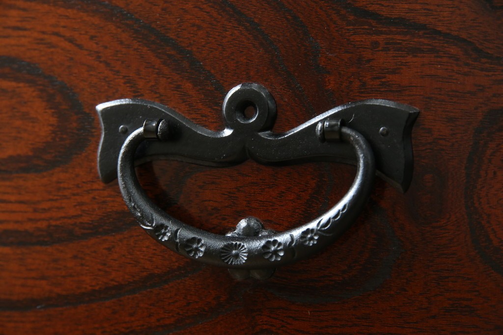 中古　美品　岩谷堂箪笥　上質な和の空間づくりに活躍する衣装箪笥　(R-051382)