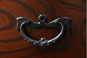 中古　美品　岩谷堂箪笥　上質な和の空間づくりに活躍する衣装箪笥　(R-051382)