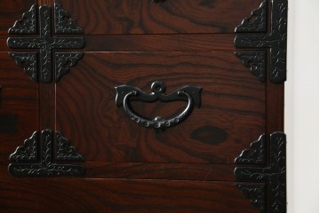 中古　美品　岩谷堂箪笥　上質な和の空間づくりに活躍する衣装箪笥　(R-051382)